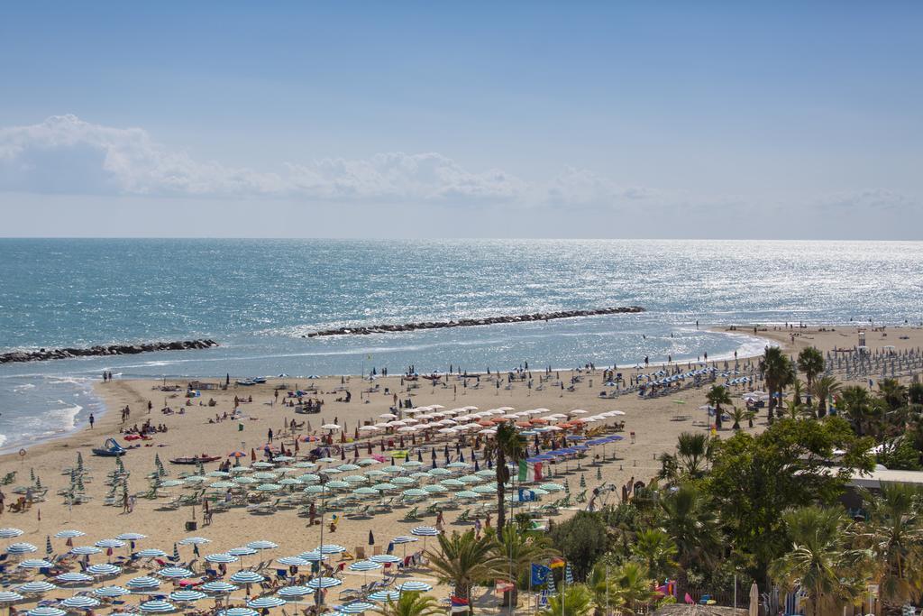 Residence Sunrise San Benedetto del Tronto Bagian luar foto