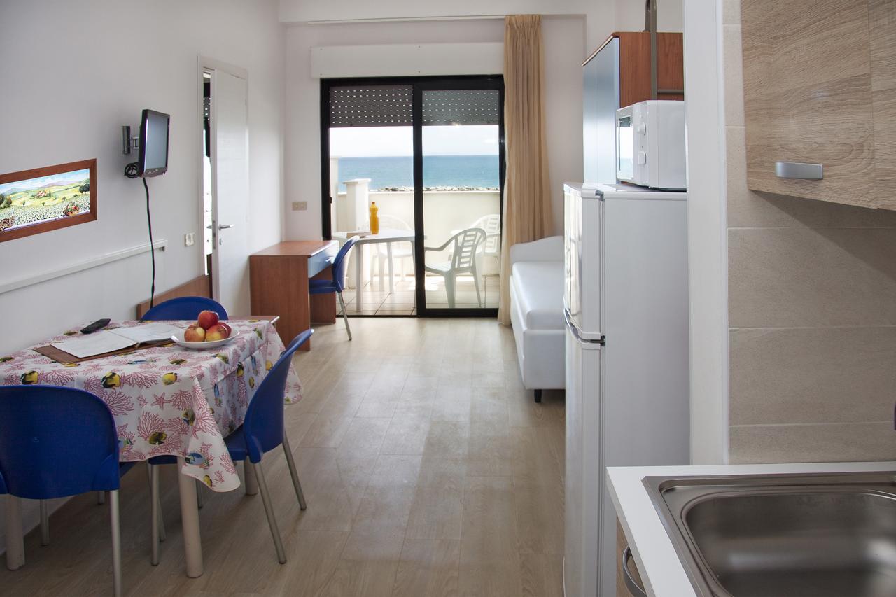 Residence Sunrise San Benedetto del Tronto Bagian luar foto
